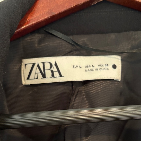 Zara Women's Classic Black Blazer with Gold Accents - Picture 2 of 7